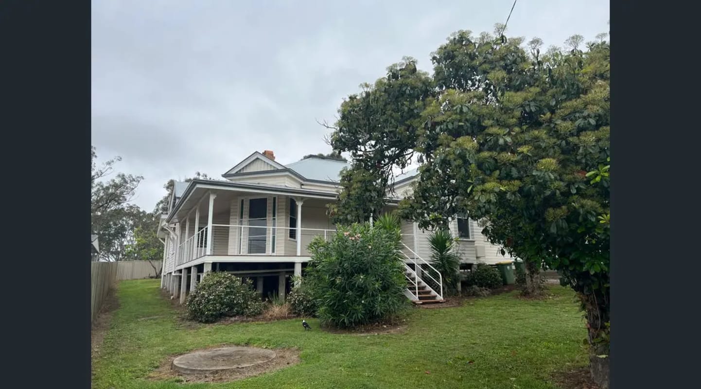 Room for Rent in Crows Nest, QLD 250, Furnished,