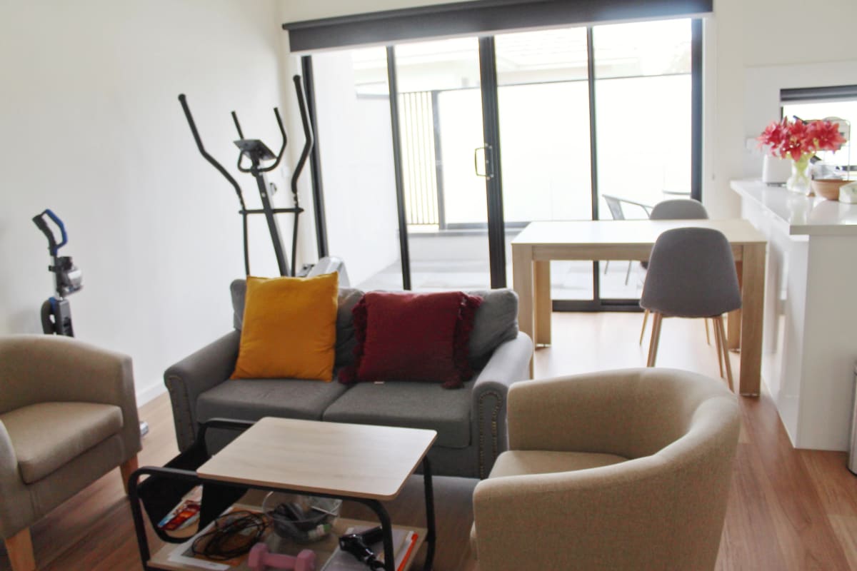 Whole Property for Rent in Heidelberg West, Melbourn...