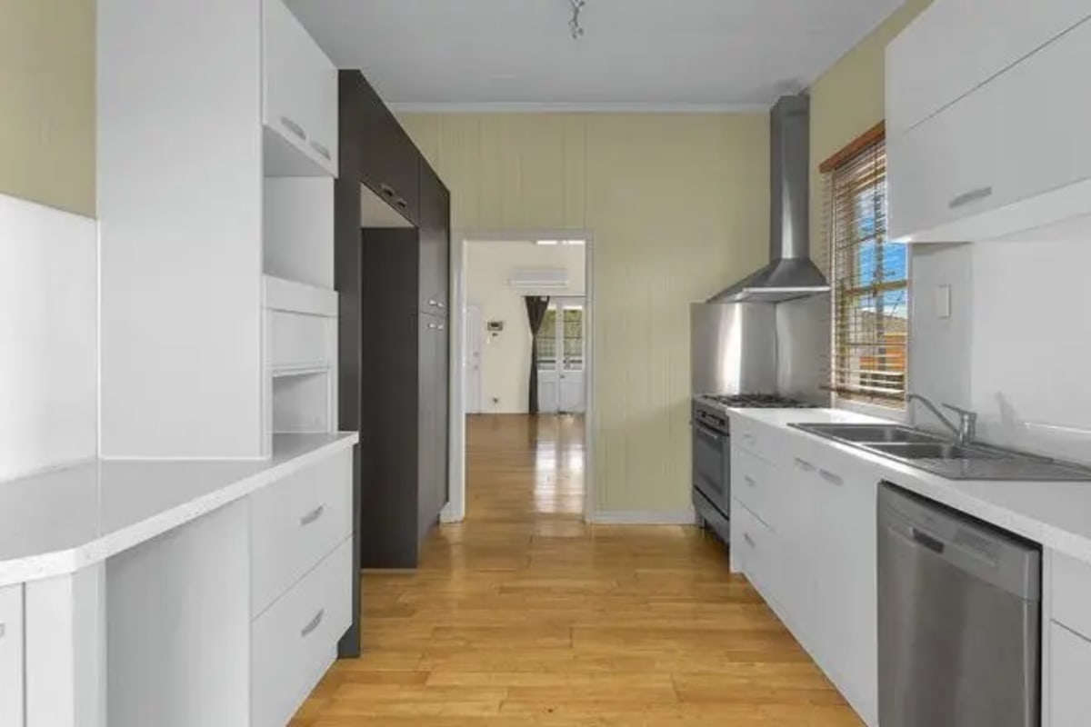 Room for Rent in East Brisbane, Brisbane 250, Unf...