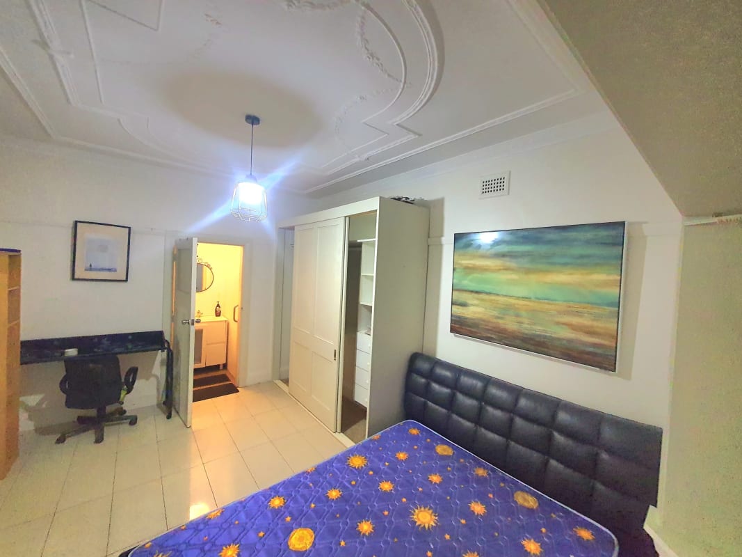 Room for Rent in Eastwood, Sydney 375, Furnished,...