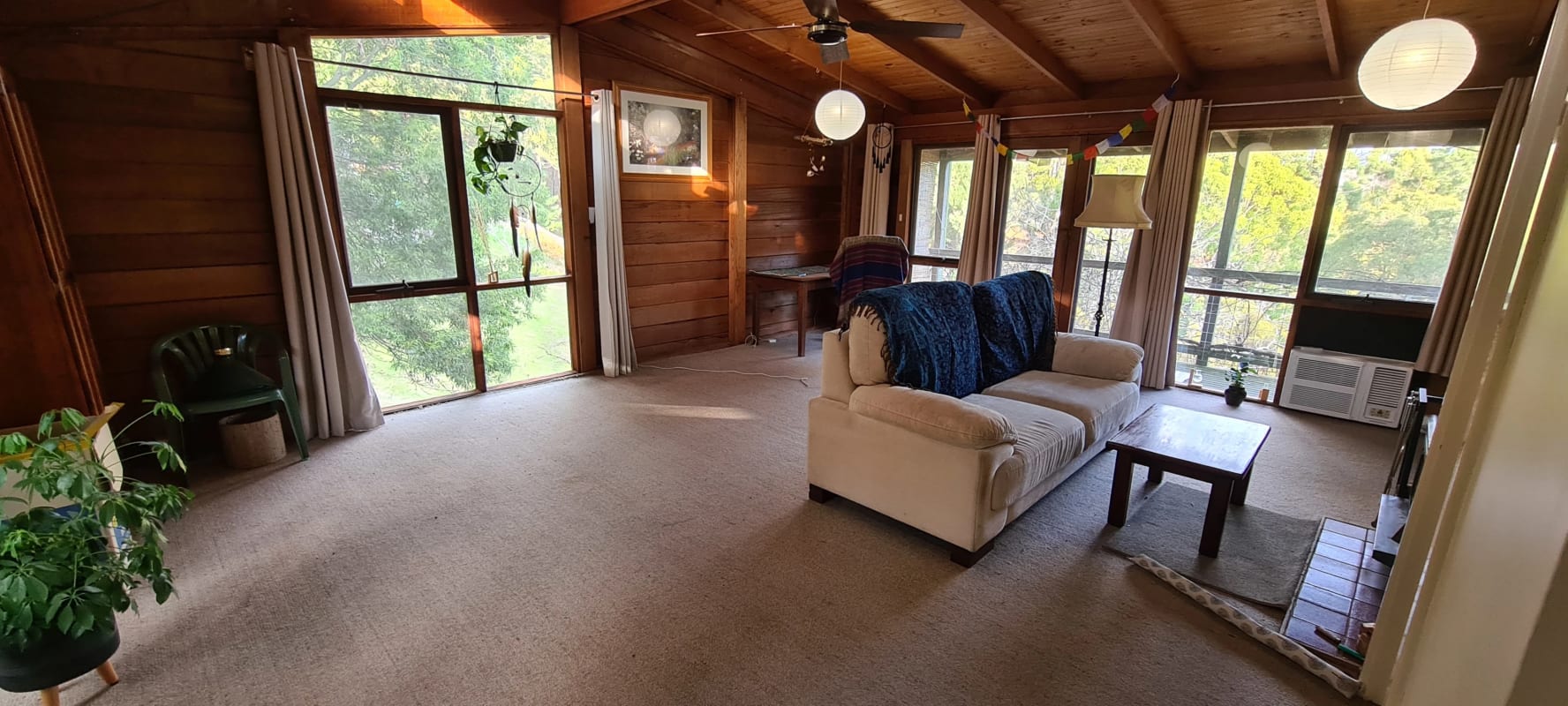 Room for Rent in Crafers West, Adelaide 200, Unfu...