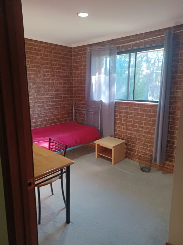 Room for Rent in Queanbeyan, Canberra 190, Flexib...