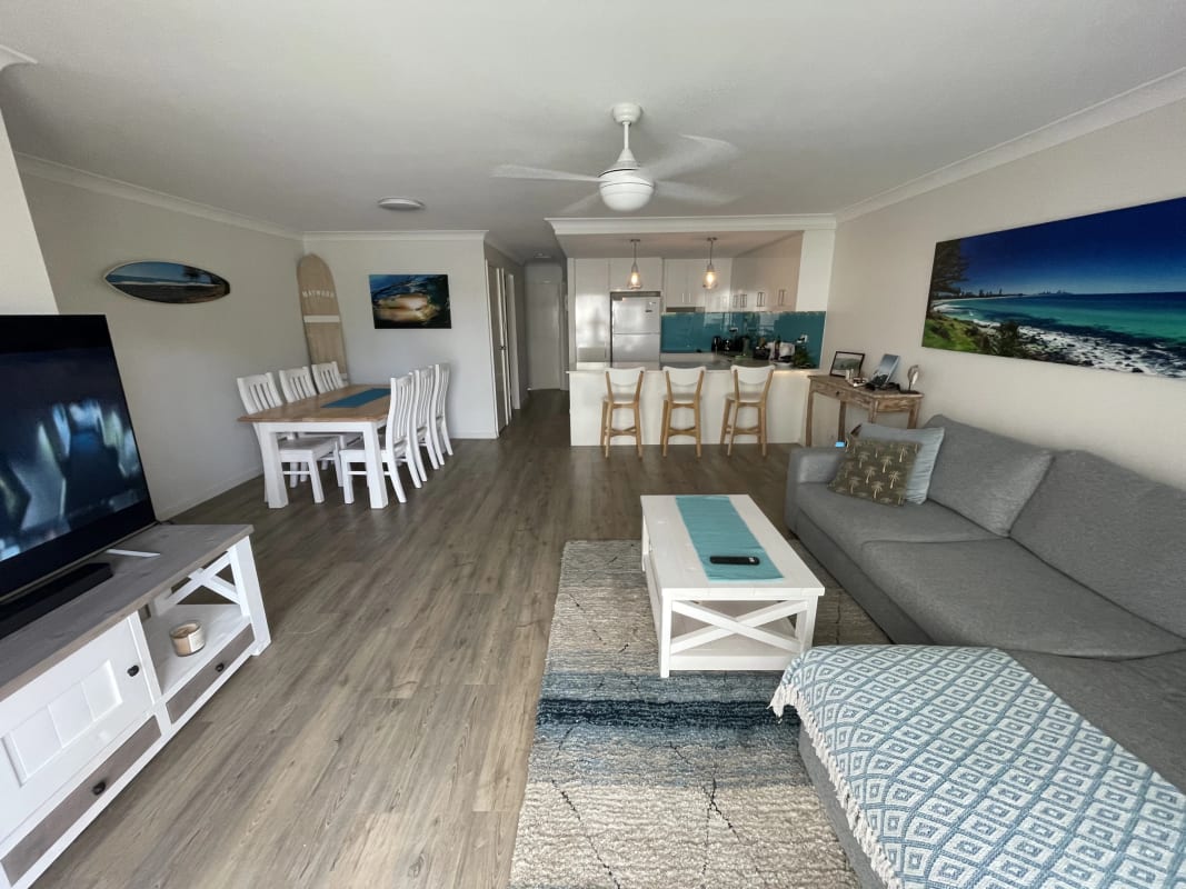 Room for Rent in Burleigh Heads, Gold Coast 350,