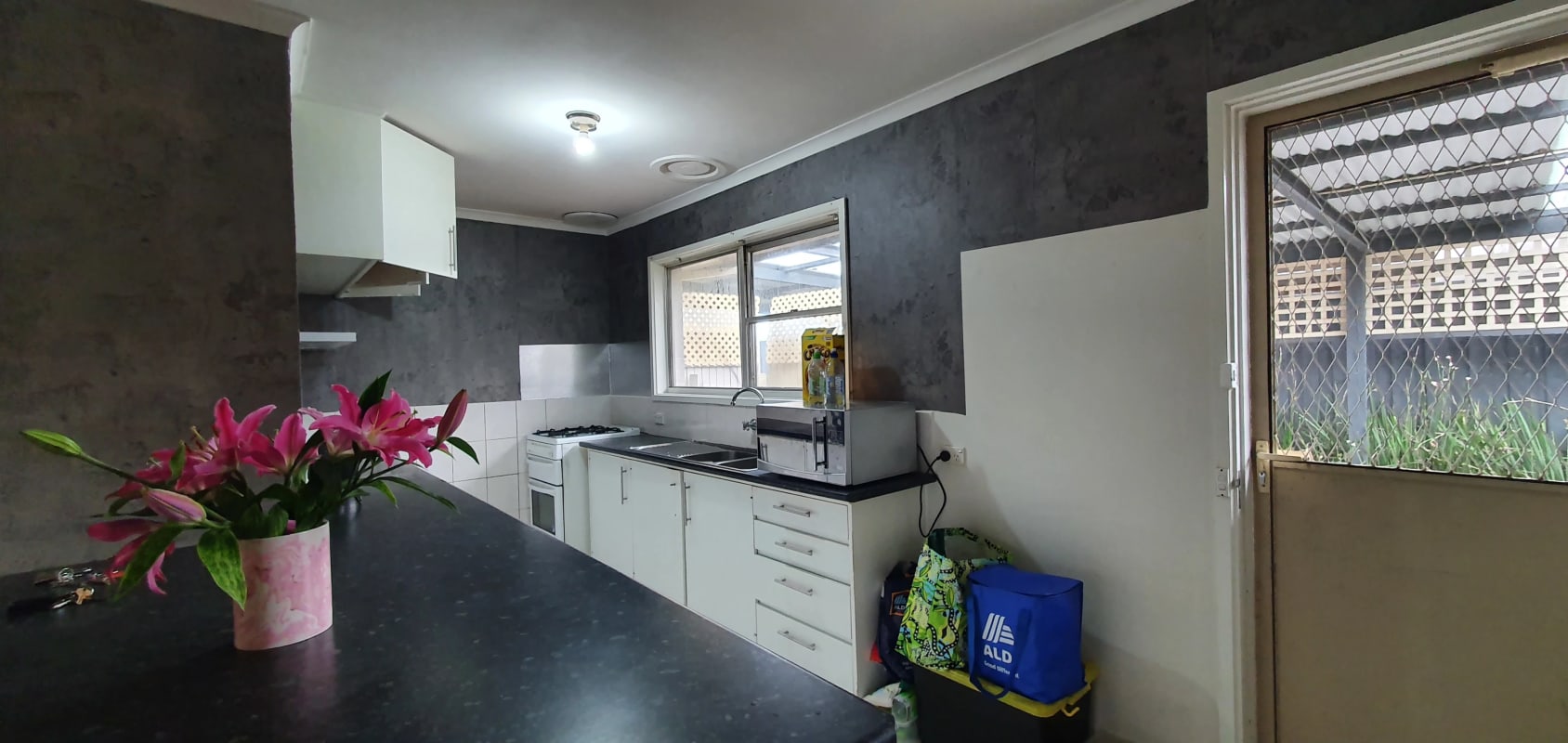 Room for Rent in Whittington, Geelong 220, Furnis...
