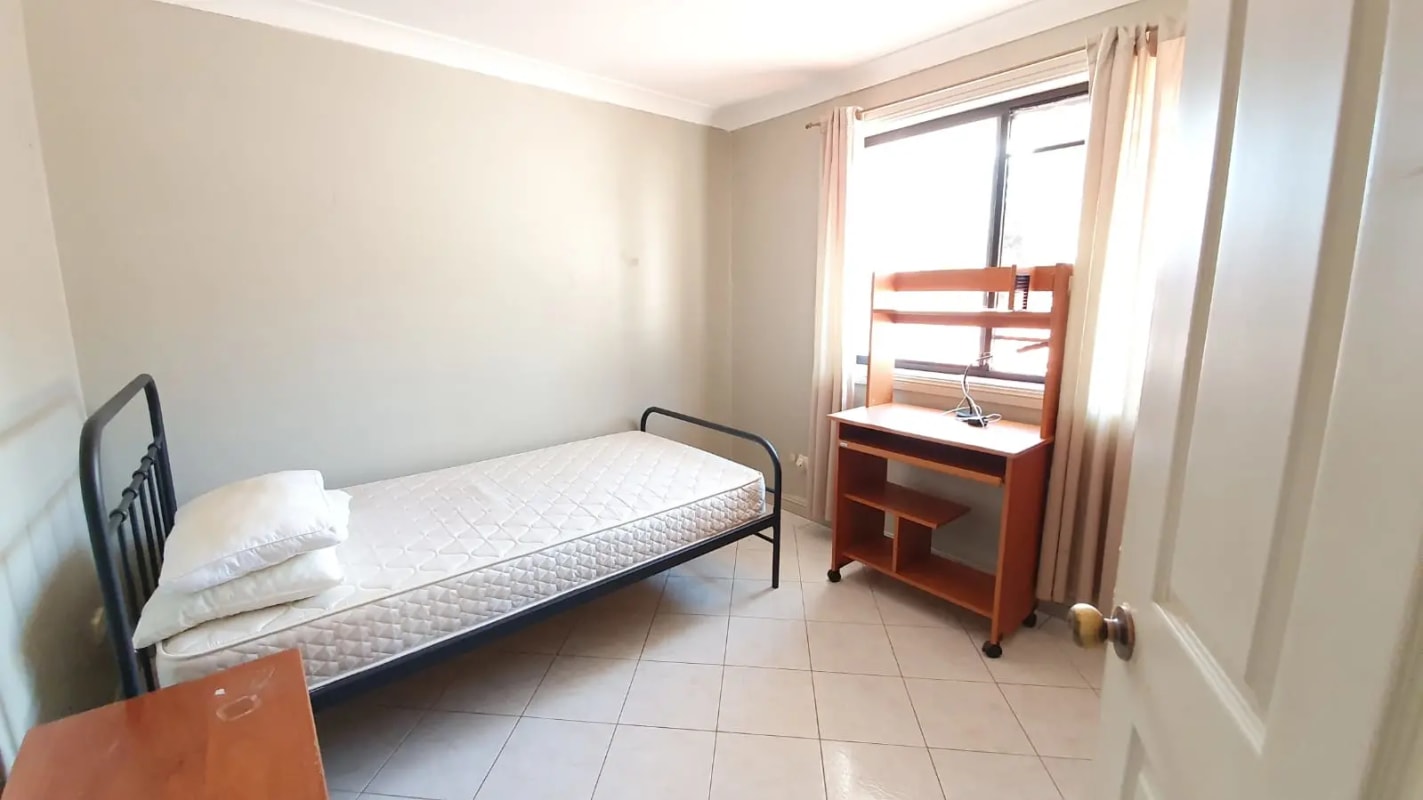 2 Rooms for Rent in Barker Street, Kingsford, Sydney...