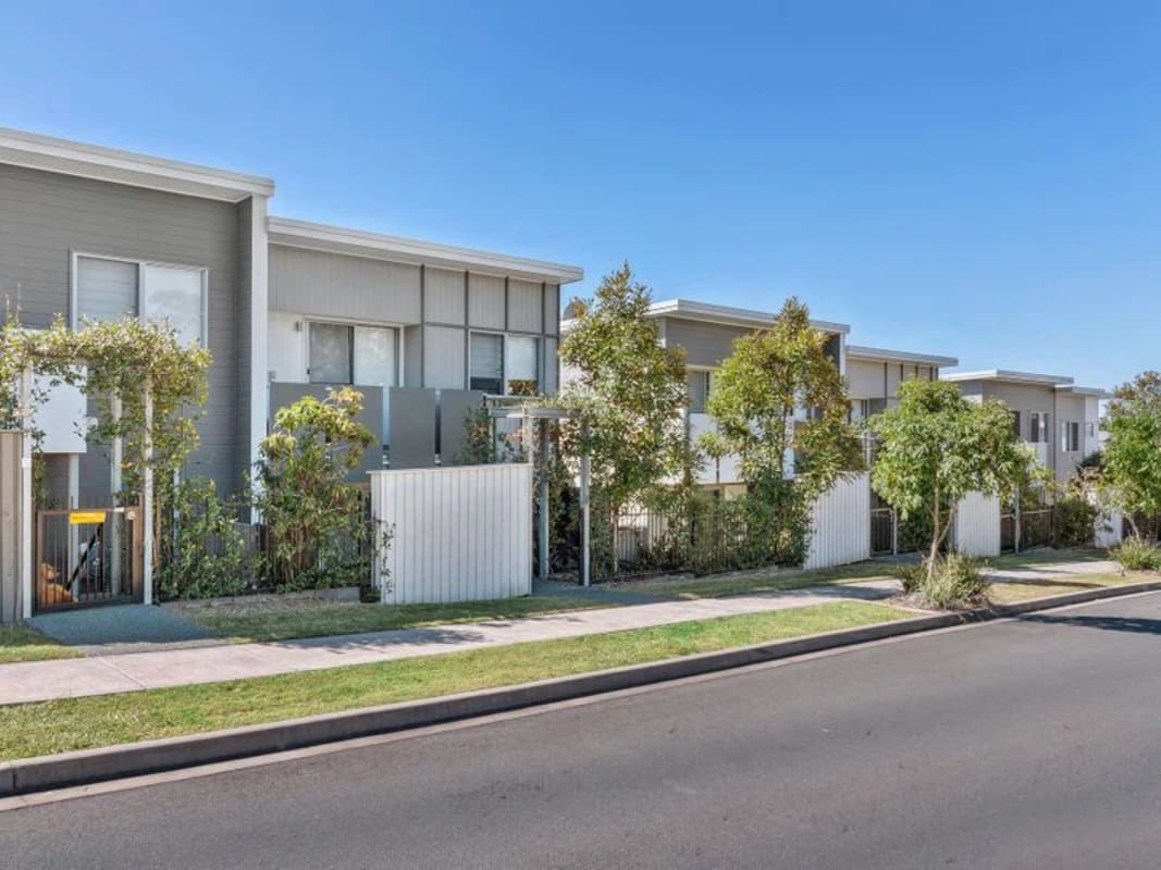 Room for Rent in Oxley, Brisbane 250, Unfurnished...