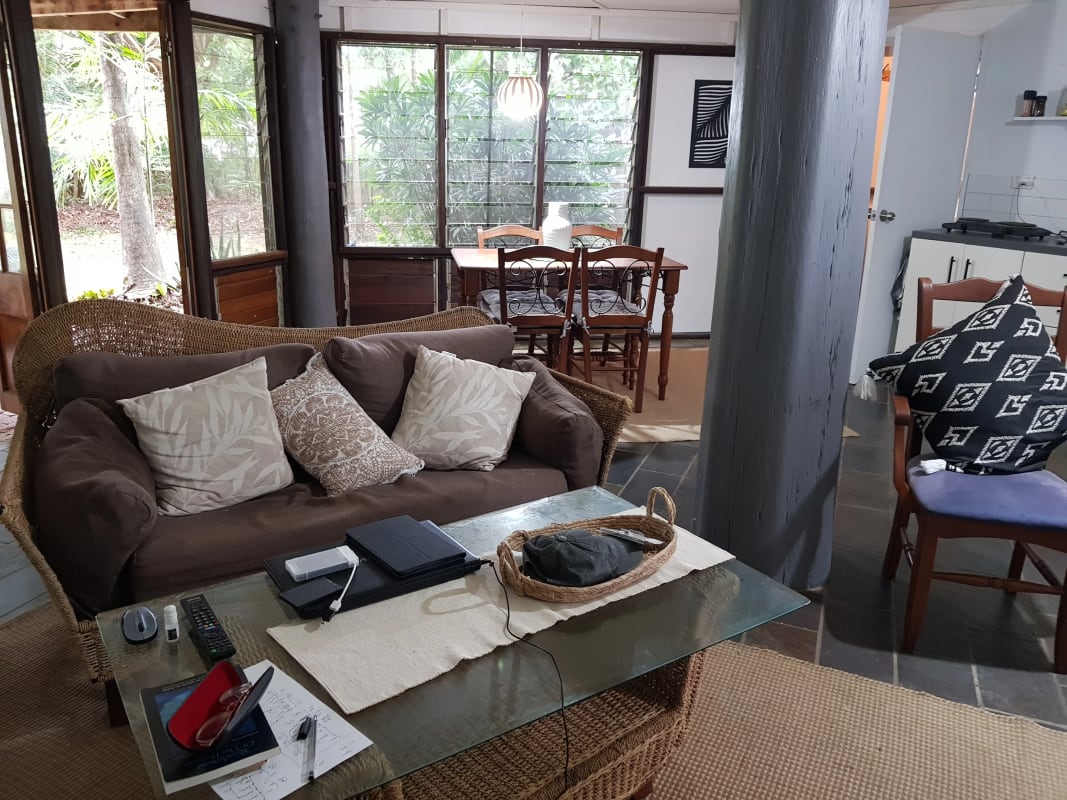Granny Flat for Rent in Clifton Beach, Cairns 400...