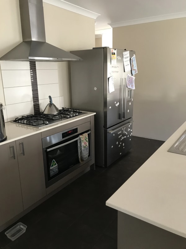 Room for Rent in High Perth 200, Flexibl...