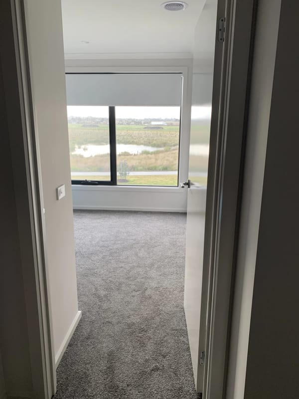 Room for Rent in Officer South, Melbourne 220, Un...