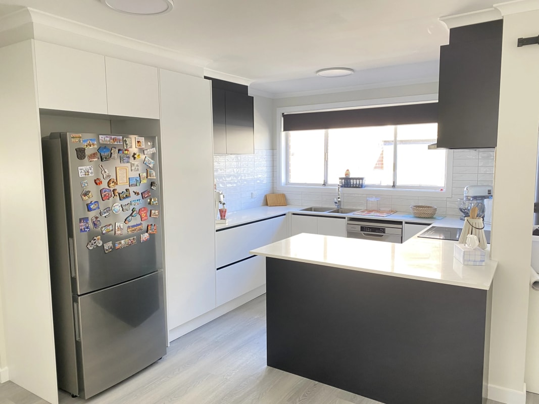 Room for Rent in Altona, Melbourne 250, Furnished...