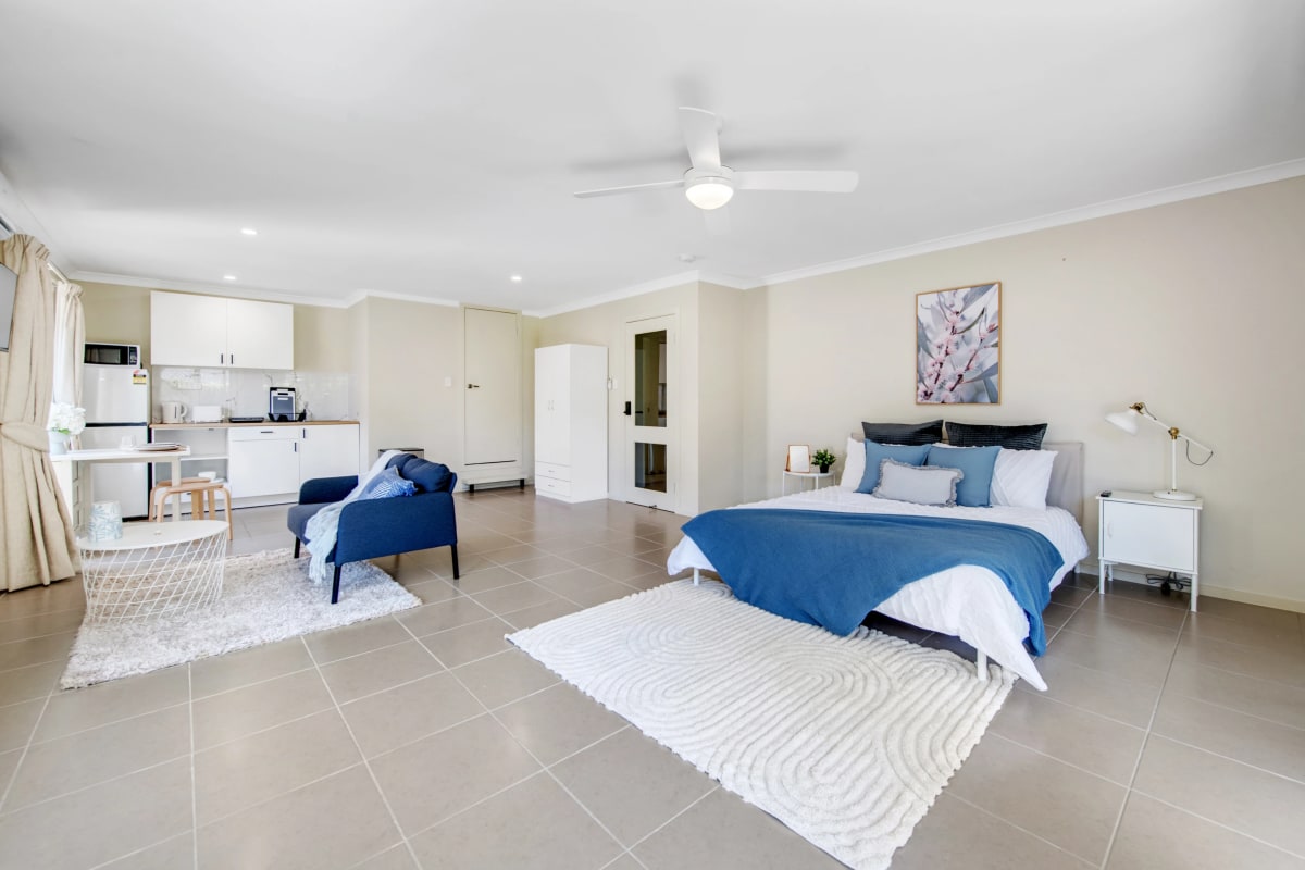 Room for Rent in Redbank Plains, Brisbane 350, Fu...