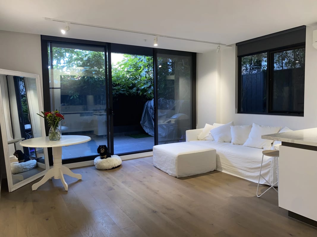 Room for Rent in Toorak, Melbourne 270, Unfurnish...