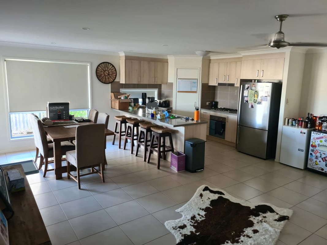Room for Rent in Griffin, Brisbane 200, Furnished...