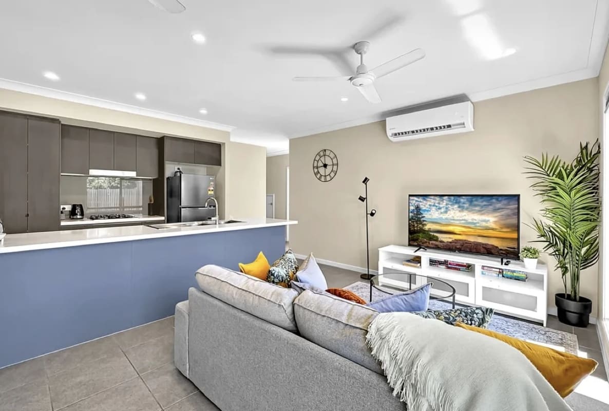 Room for Rent in Coomera, Gold Coast 240, Furnish...