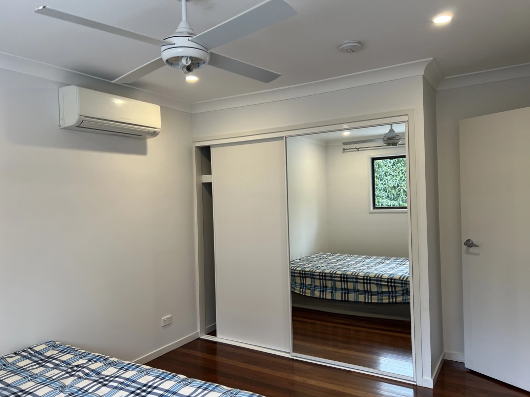2 Rooms for Rent in Oxley, Brisbane 300, Furnishe...