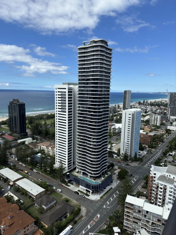 Room for Rent in Broadbeach, Gold Coast | $420, Furn... | Flatmates.com.au