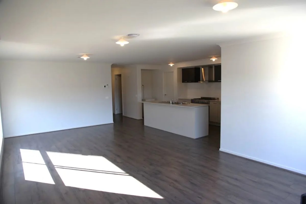 Room for Rent in Drouin, VIC 220, Flexible with f...