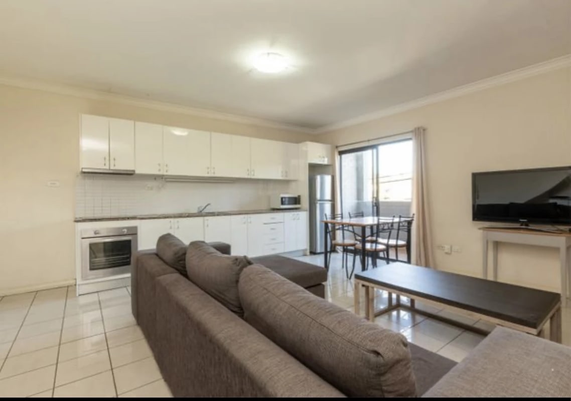 Whole Property for Rent in Alexandria, Sydney 900...