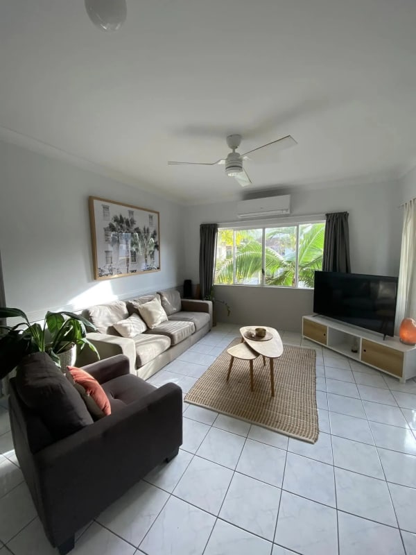 Room for Rent in Manoora, Cairns 300, Furnished,