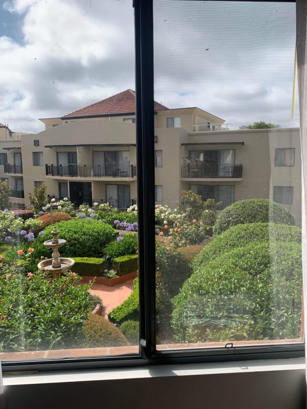 Room for Rent in Barton, Canberra 300, Unfurnishe...