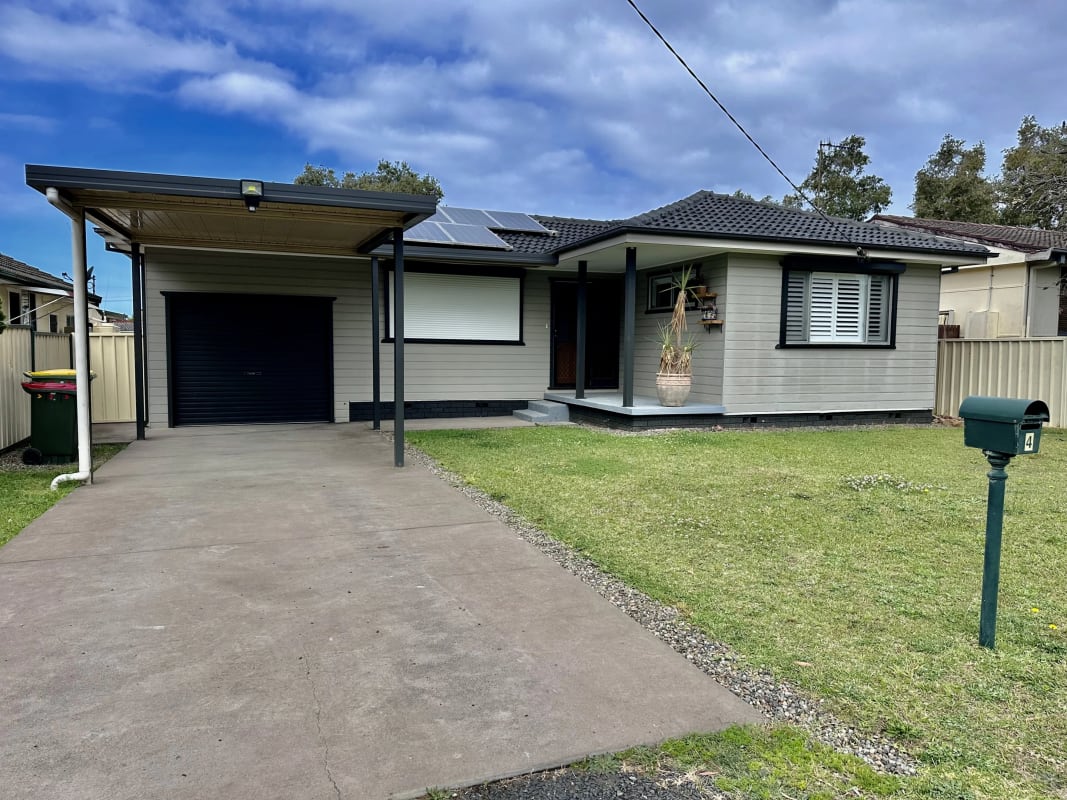 Room for Rent in Killarney Vale, NSW 250, Unfurni...