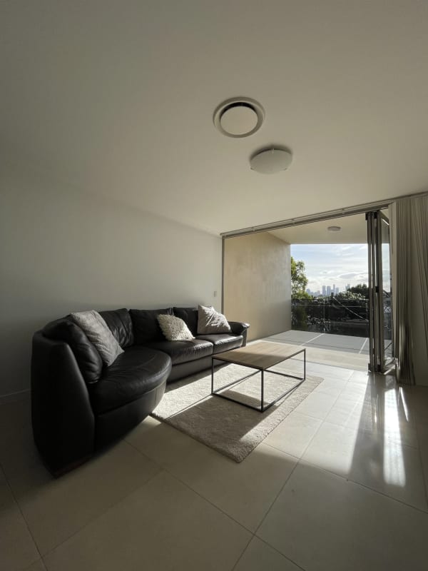 Room for Rent in Balmoral, Brisbane 320, Unfurnis...