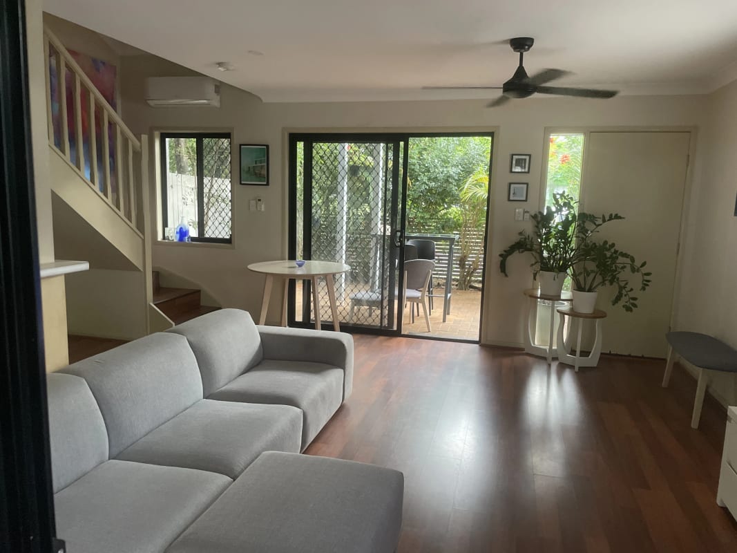 Room for Rent in Yeronga, Brisbane 320, Furnished...