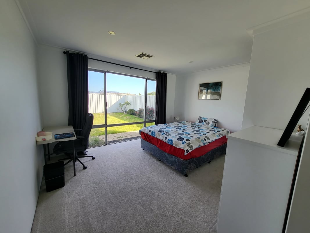 Room for Rent in Beckenham, Perth 260, Furnished,...