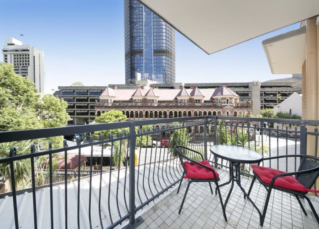 Room for Rent in Brisbane City, Brisbane 225, Unf...