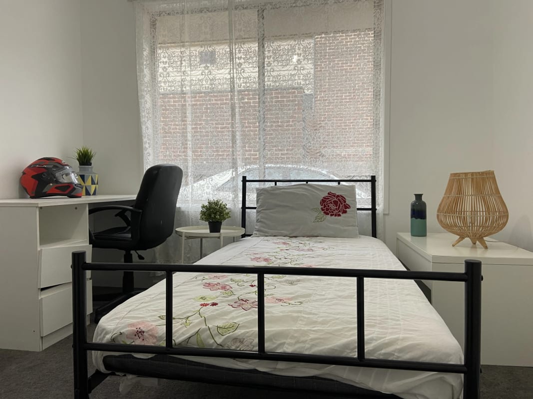 Room for Rent in Melton, Melbourne 175, Furnished...