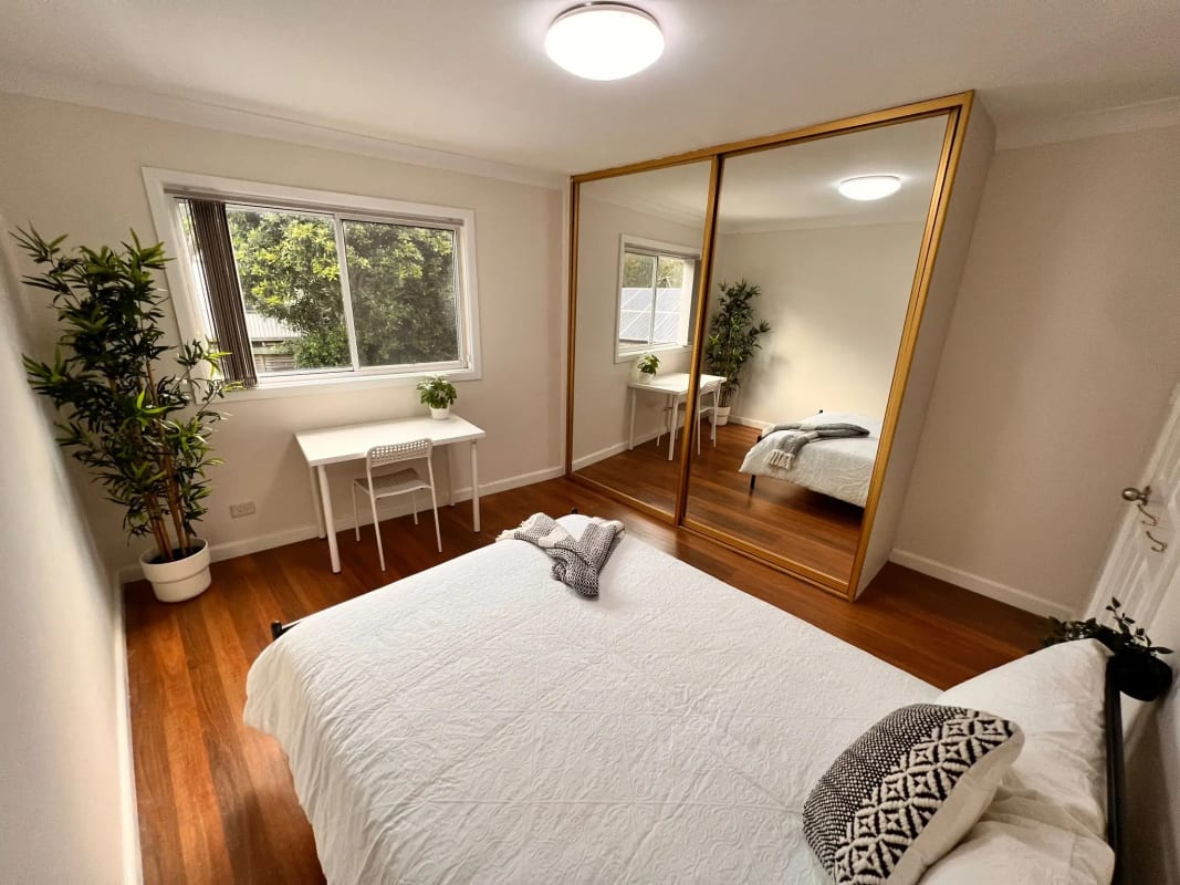 3 Rooms for Rent in Carramar, Sydney 190200, Fur...