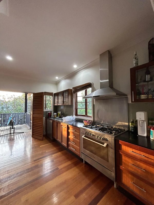 Room for Rent in West End, Brisbane 192, Unfurnis...