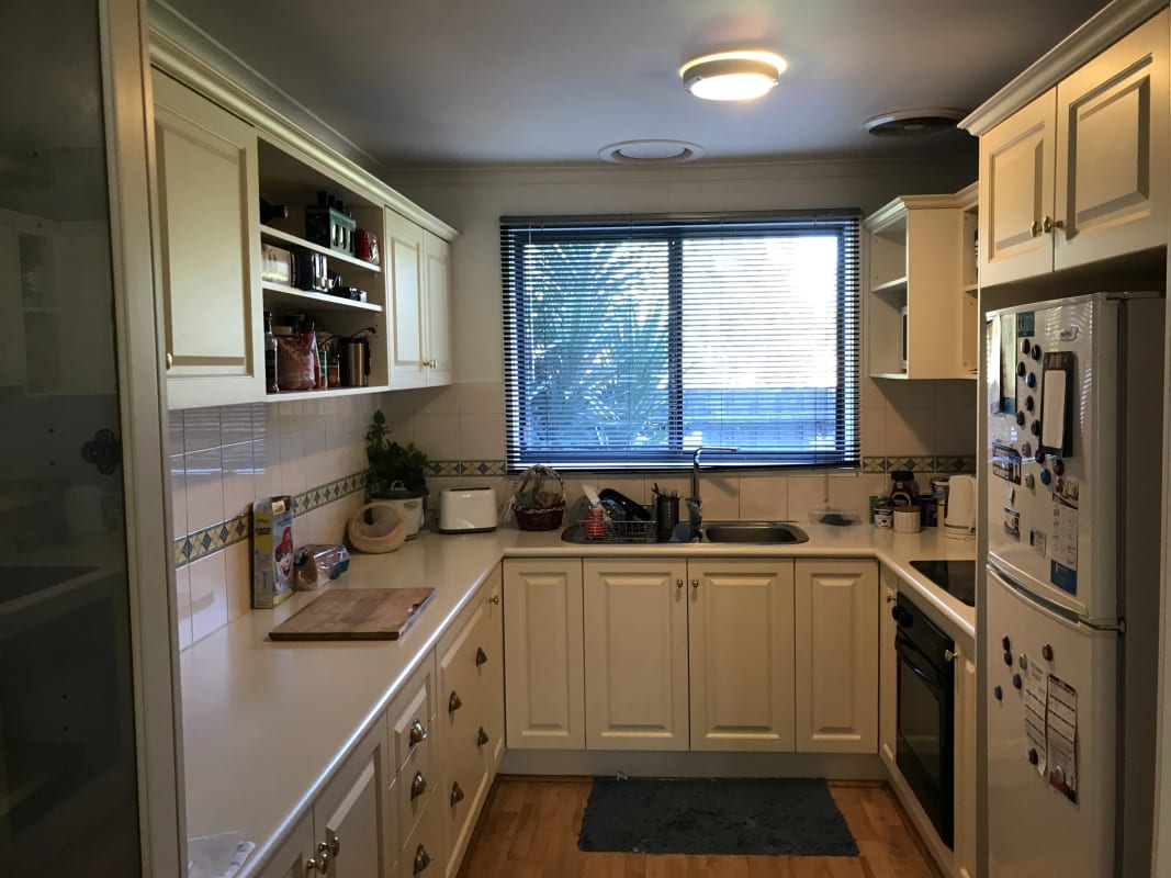 Room for Rent in Hampton Park, Melbourne 250, Fur...