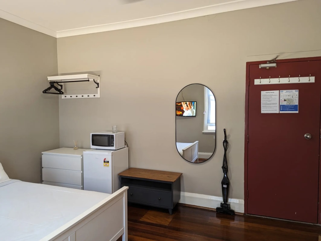 Room for Rent in Haymarket, Sydney 600, Furnished...