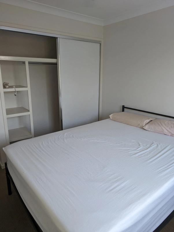 Room for Rent in Bethania, Brisbane 245, Furnishe...