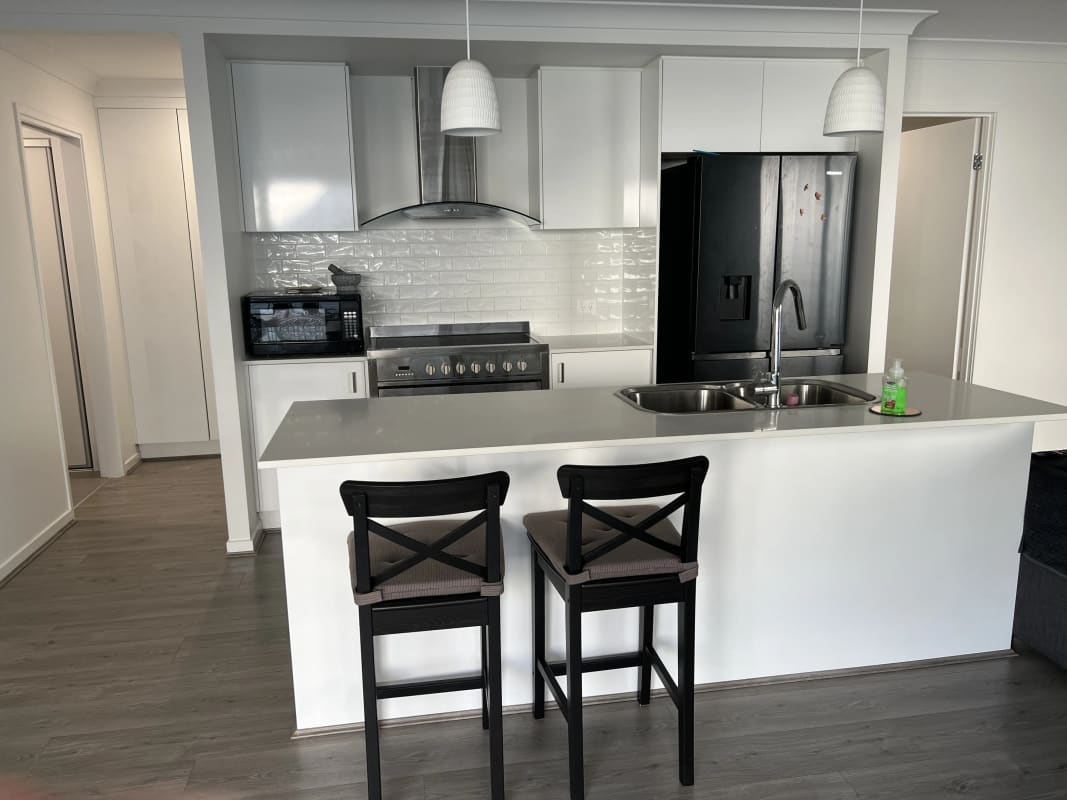 Room for Rent in Yarrabilba, QLD 200, Unfurnished...