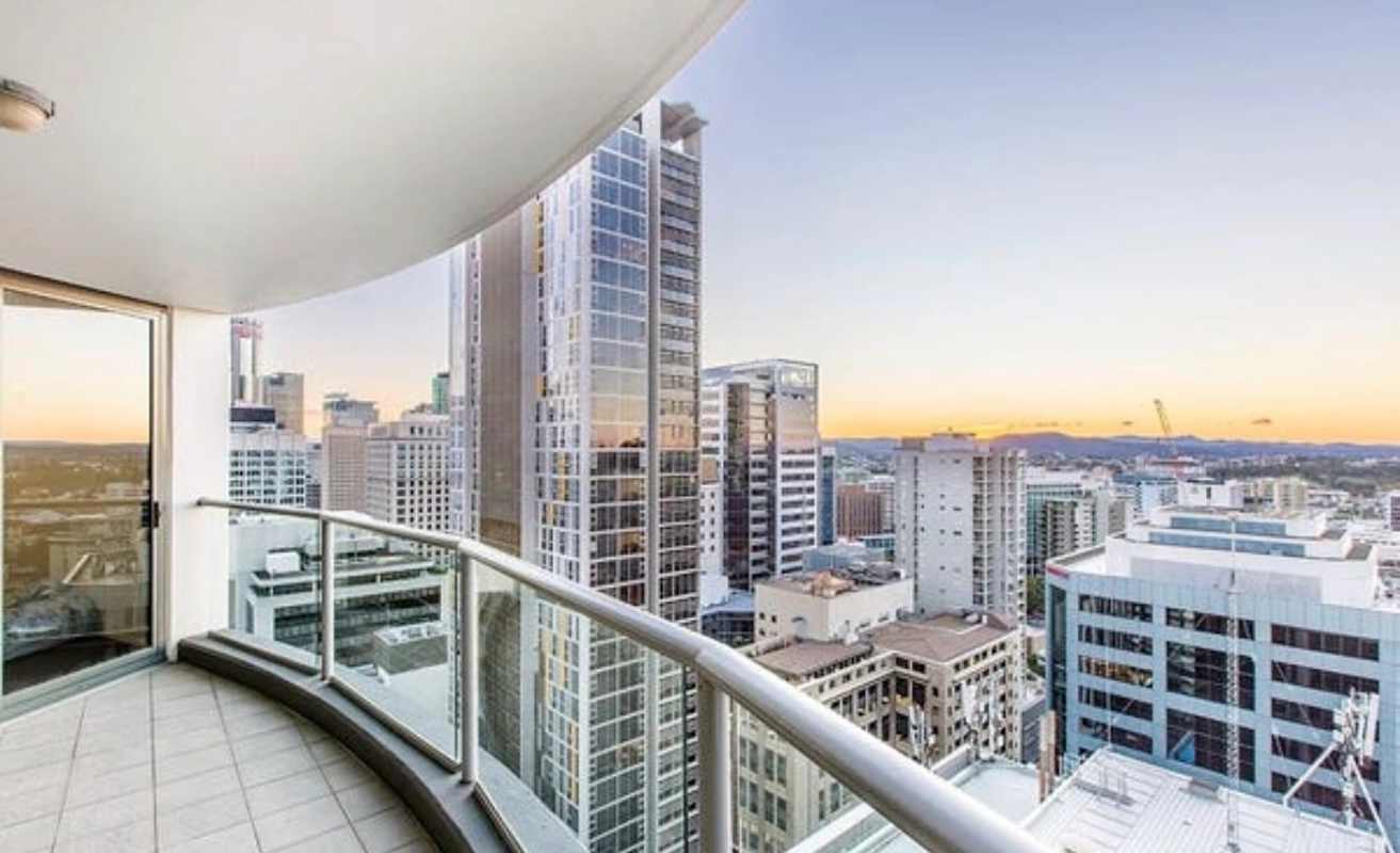 Room for Rent in Brisbane City, Brisbane | $395, Fur... | Flatmates.com.au