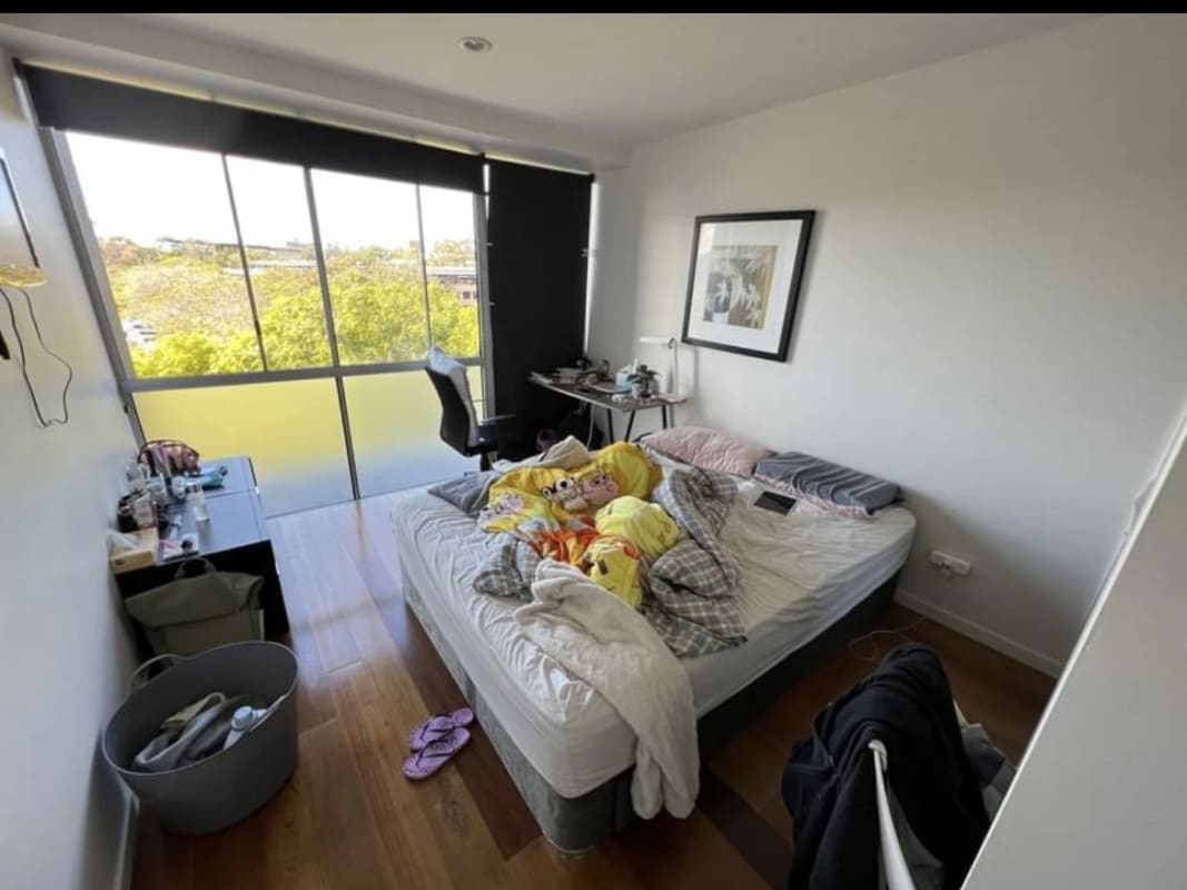 Room for Rent in Saint Lucia, Brisbane 345, Furni...