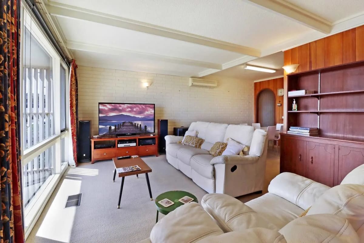 Whole Property for Rent in Ocean Grove, VIC 650,