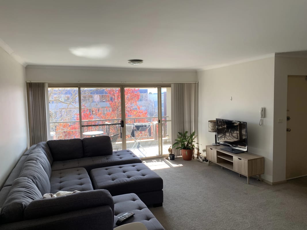 Room for Rent in Kingston, Canberra 255, Flexible...