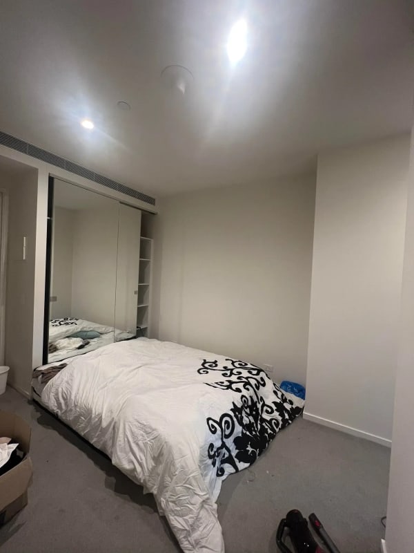 One Bed Flat for Rent in Southbank, Melbourne 220...