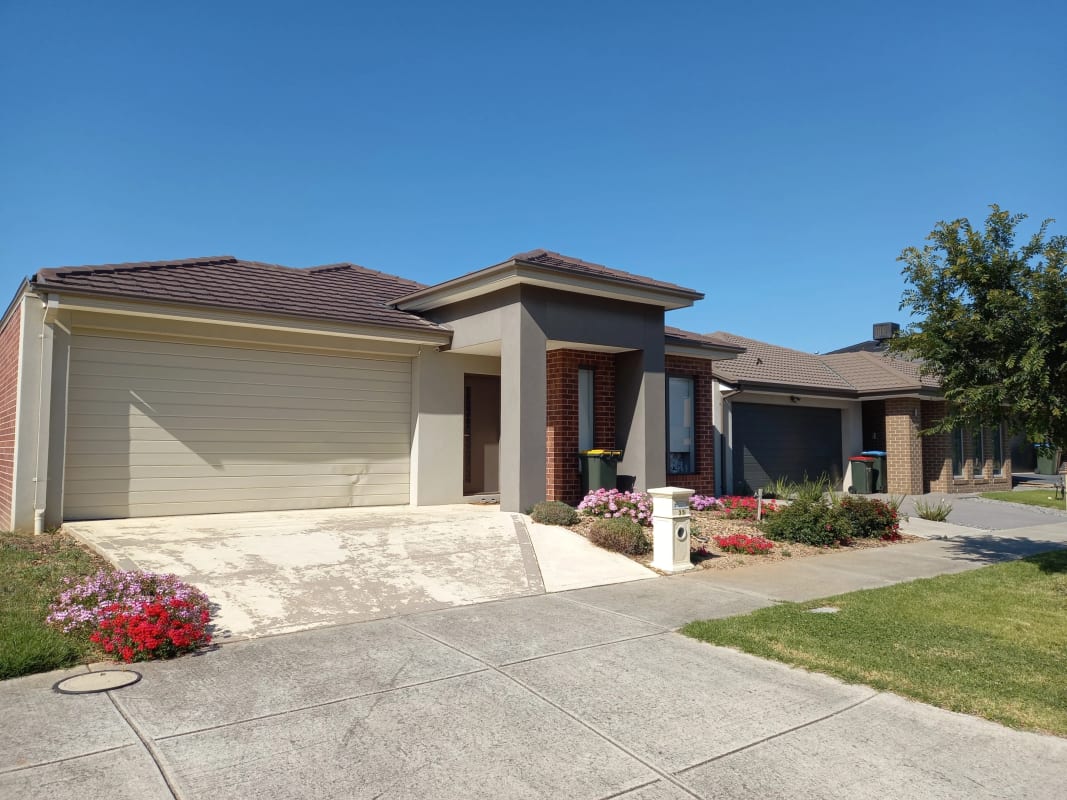 Room for Rent in Point Cook, Melbourne 250, Furni...