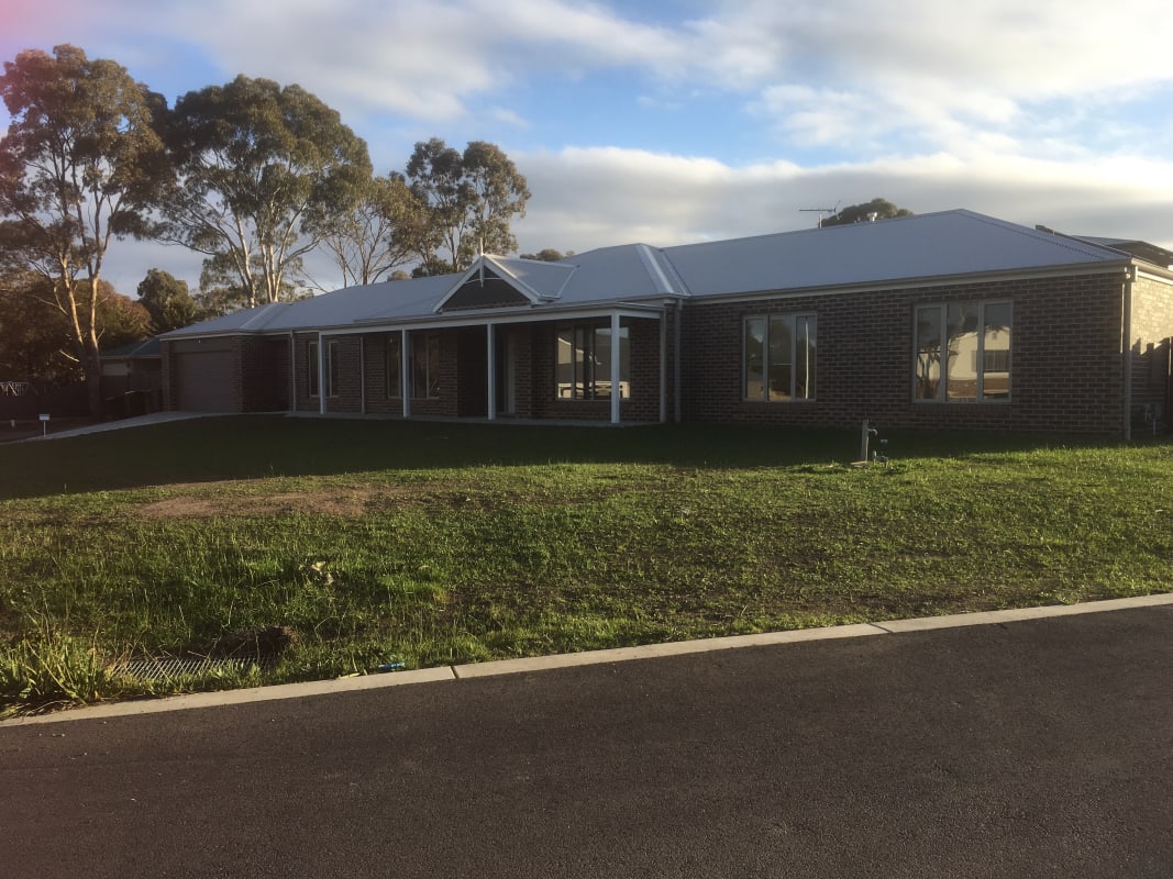 Room for Rent in Romsey, VIC 200, Furnished, Shar...