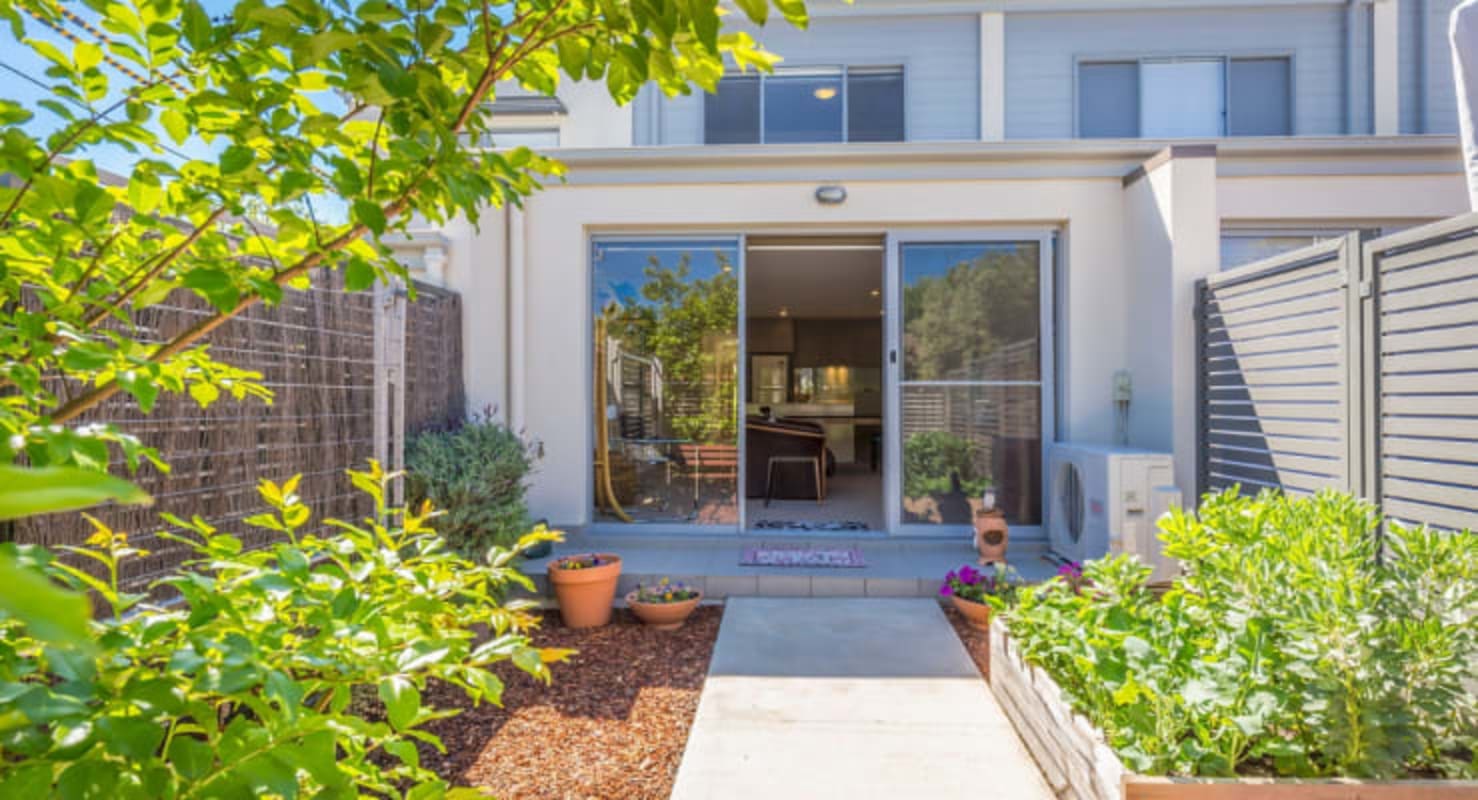 Room for Rent in Dickson, Canberra 265, Unfurnish...