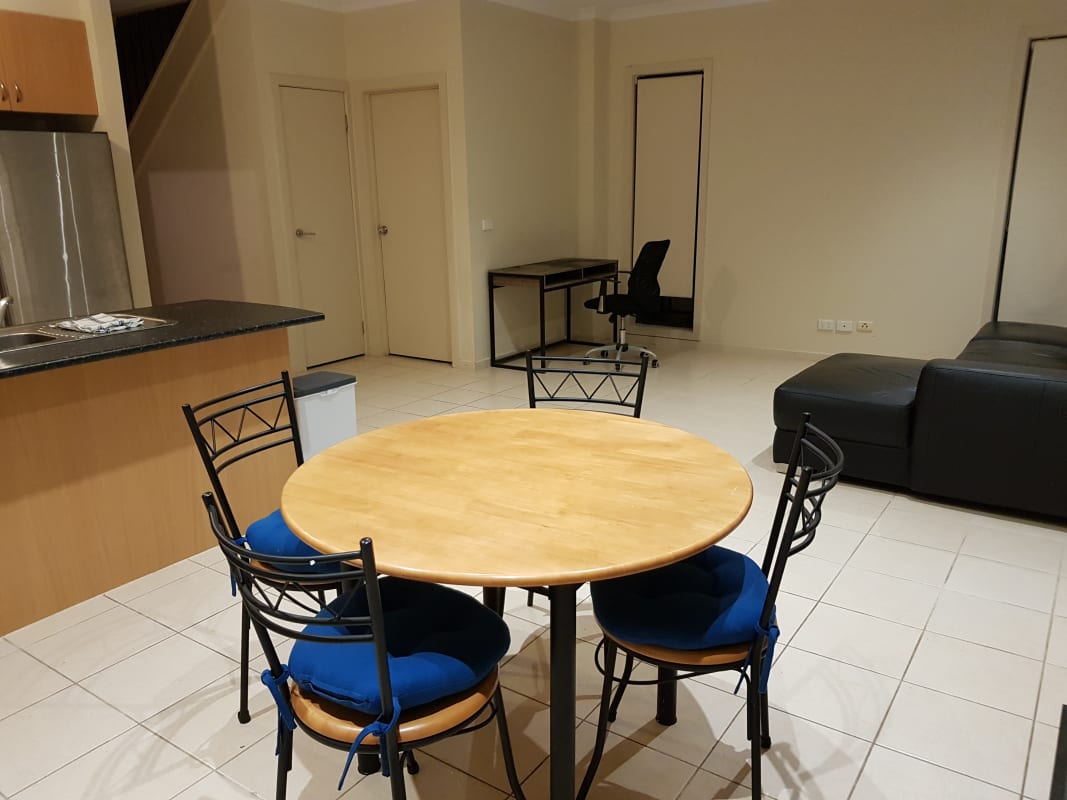 Room for Rent in Hayfield Road, Roxburgh Park, Melbo...