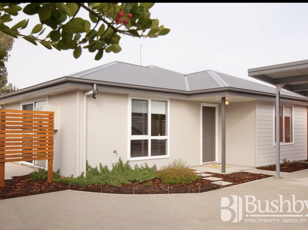 Room for Rent in Mowbray, TAS 150, Furnished, Sha...