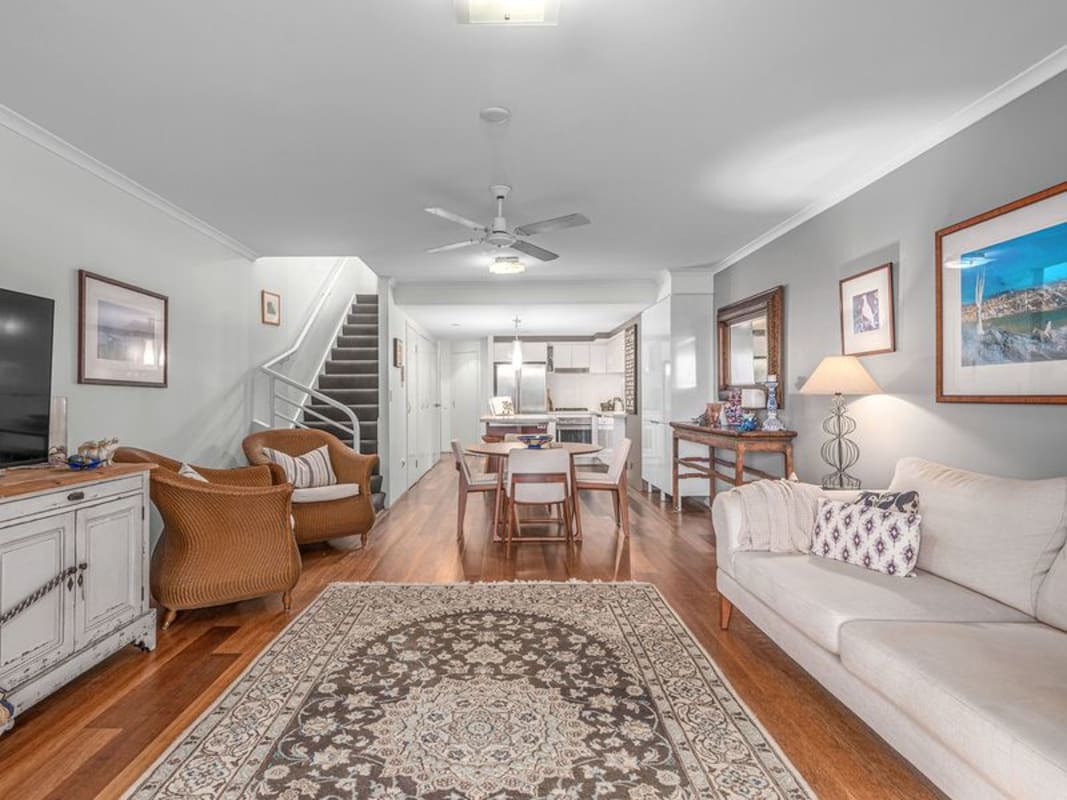 $290, Flatshare, 3 bathrooms, Vernon Terrace, Teneriffe QLD 4005