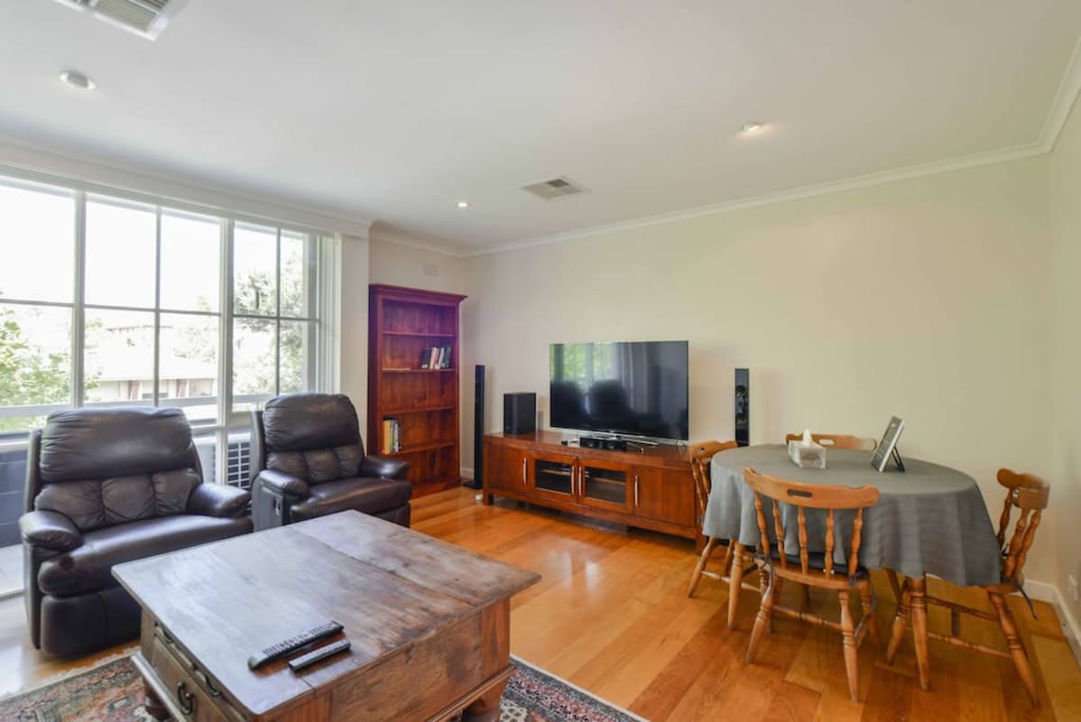 Whole Property for Rent in Toorak, Melbourne 545,...